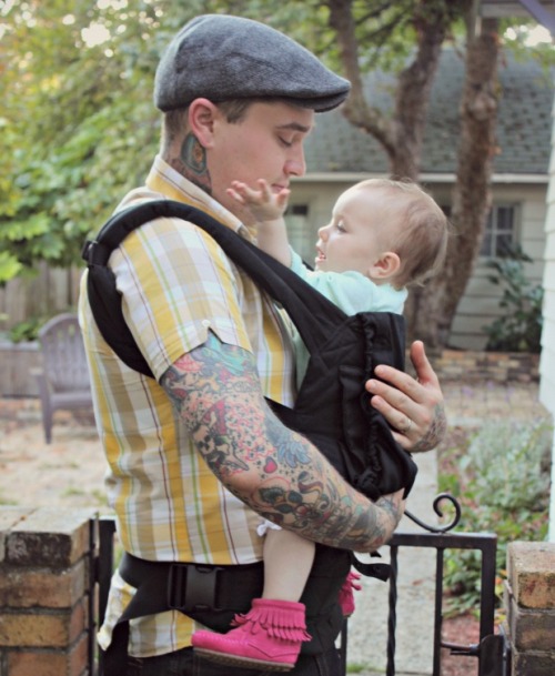 fuckyeahmumblrs:  Here are some baby wearing dads from google because why not. 