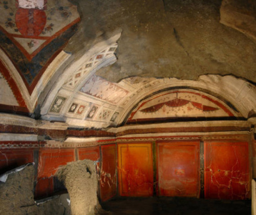archaeopassion: An interesting fact about Pompeii: many walls painted with the famous Pompeian Red w