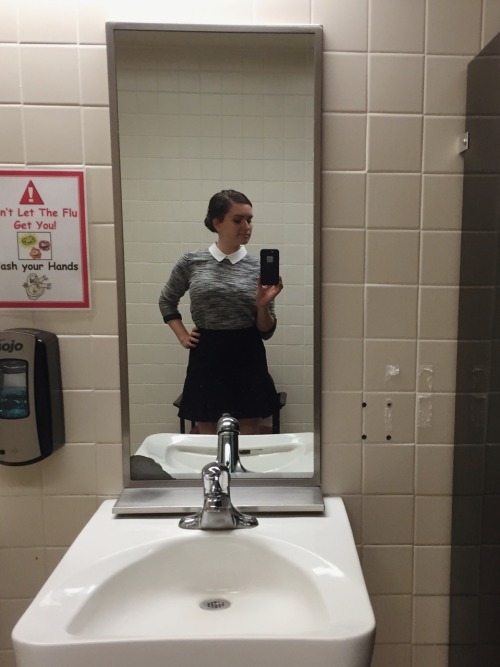 30casterlyrock: I’ve only posted my work outfit once before so I don’t remember what the
