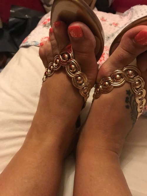 New thong sandals