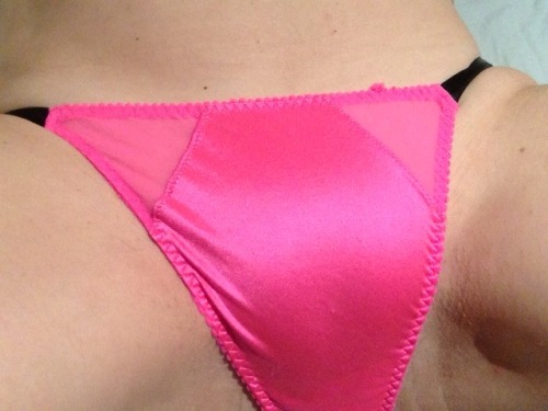 princessmilf123:  Do you like my PINK Bitz ?