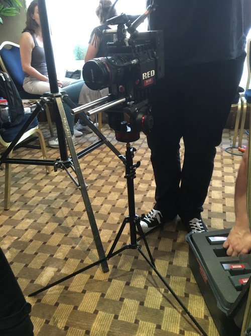 shittyrigs:  “Forgot the tripod at home. No problem”Submitted by Ermitikos