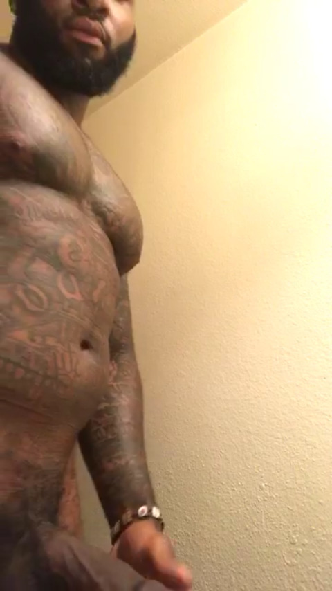 kjwildnout:  iamdallas:Straight out da d get u sum I want it but I think I scarf