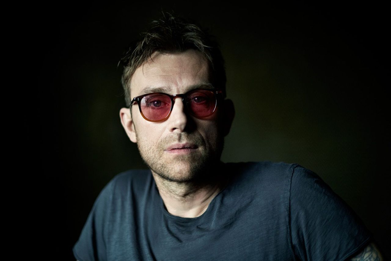 Ulejlighed Fortolke tilfredshed that gobshite from Blur — Damon wearing glasses appreciation post