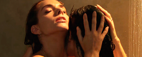 bbuy22: yeahitsdeb:  Flozmin - hot shower scene (part 1 of 2)  👭💜💜💜 