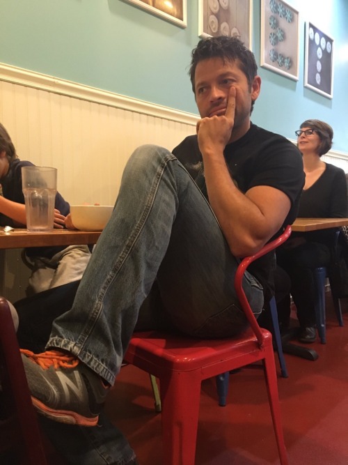 mishacoliins:(x) (x) (x)