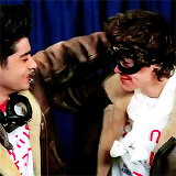 sstyles:  If I was a girl I’d probably have a crush on Zayn.. he’s just pretty