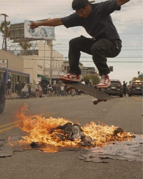 [INSPO] Skateboarder at the BLM PROTESTS