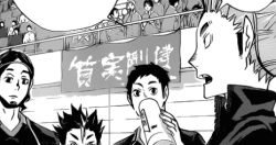 asskawa:  Sometimes Nishinoya isn’t tall enough to fully make it in certain panels. 