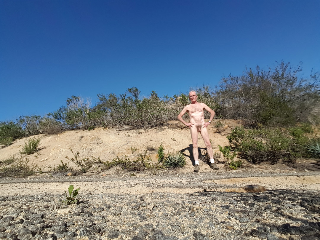 peterdesade:For hot extreme porno read Taking a Stallion Mexican Style for all my