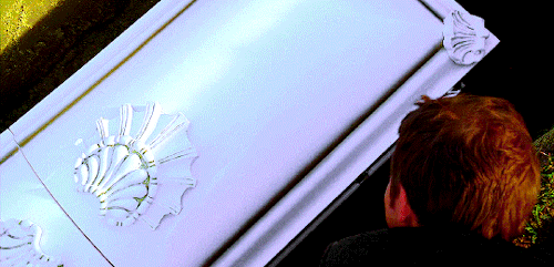 gwil-lee:Only Sleeping Beauty could know how she felt at this moment.Pushing Daisies: Pie-lette