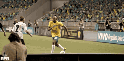 afootballreport:  What if Anderson Silva chose futebol over fighting? Spoiler: the