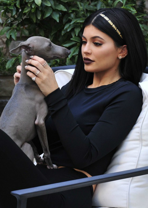 kyliejenneris18:  http://kyliejenneris18.tumblr.com/ 