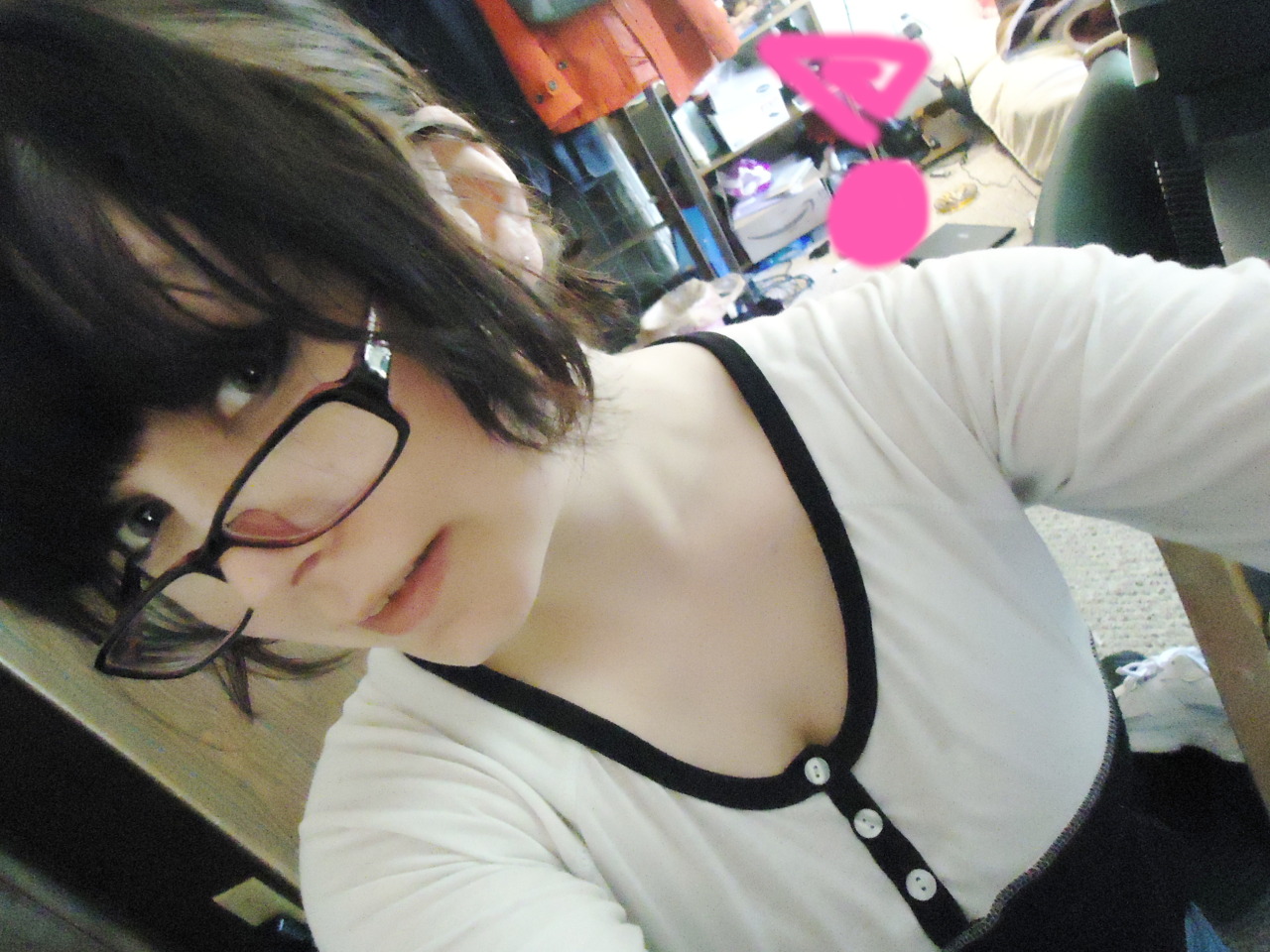 royakan:  glasses AND my hair back? amazing