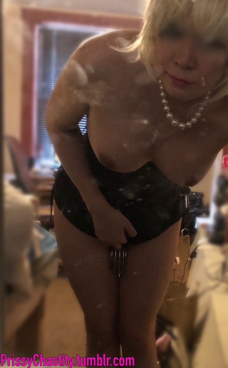 prissychastity: Sorry for the mess and smudgy mirror! My roomie was home and had