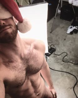jacobvpeterson:  Oh the holidays are coming