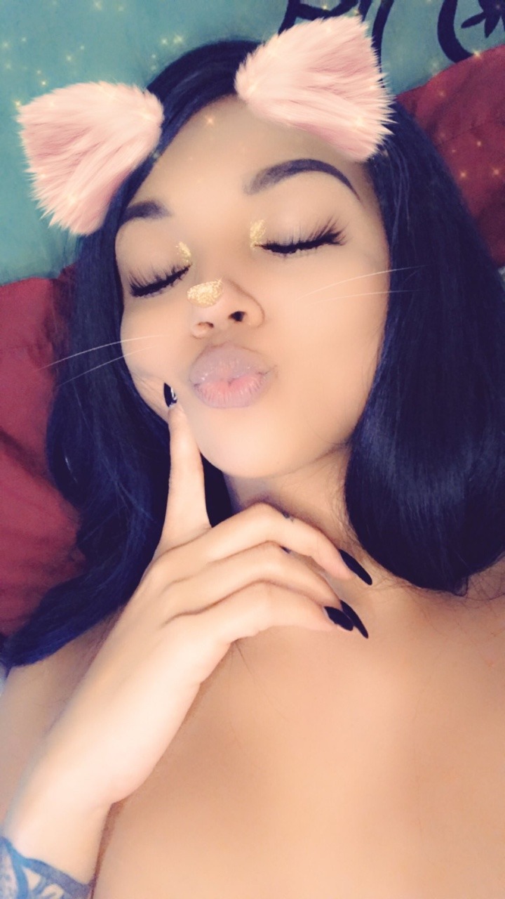zarahmareli:  Good morning babes 😋 it’s never too early to come play 