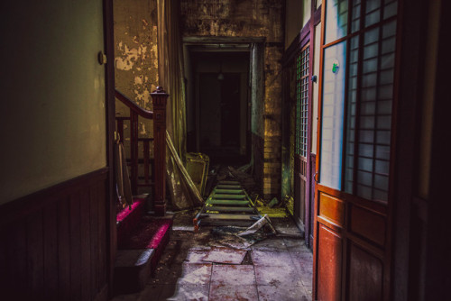 Abandoned Mansion - B森の廃洋館,日本