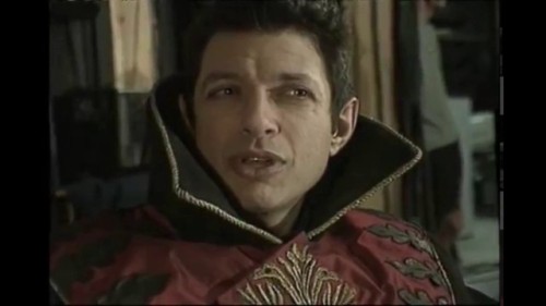 spookshowvixens:Jeff Goldblum as Dracula in the Goosebumps video game “Escape From Horror