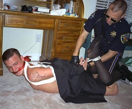 moc420: one of my favorite old pictures…i would be a pervy cop