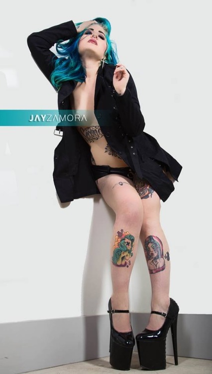 missmischiefchaos:  Photo by Jay Zamora in Denver :)  The girl of my dreams <3