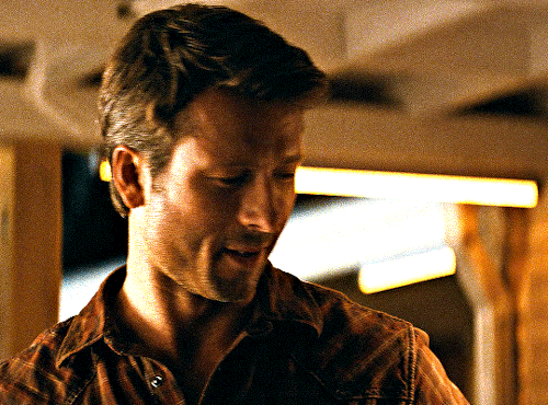 GLEN POWELL As TYLER OWENS In TWISTERS (2024) Dir. Lee Isaac Chung