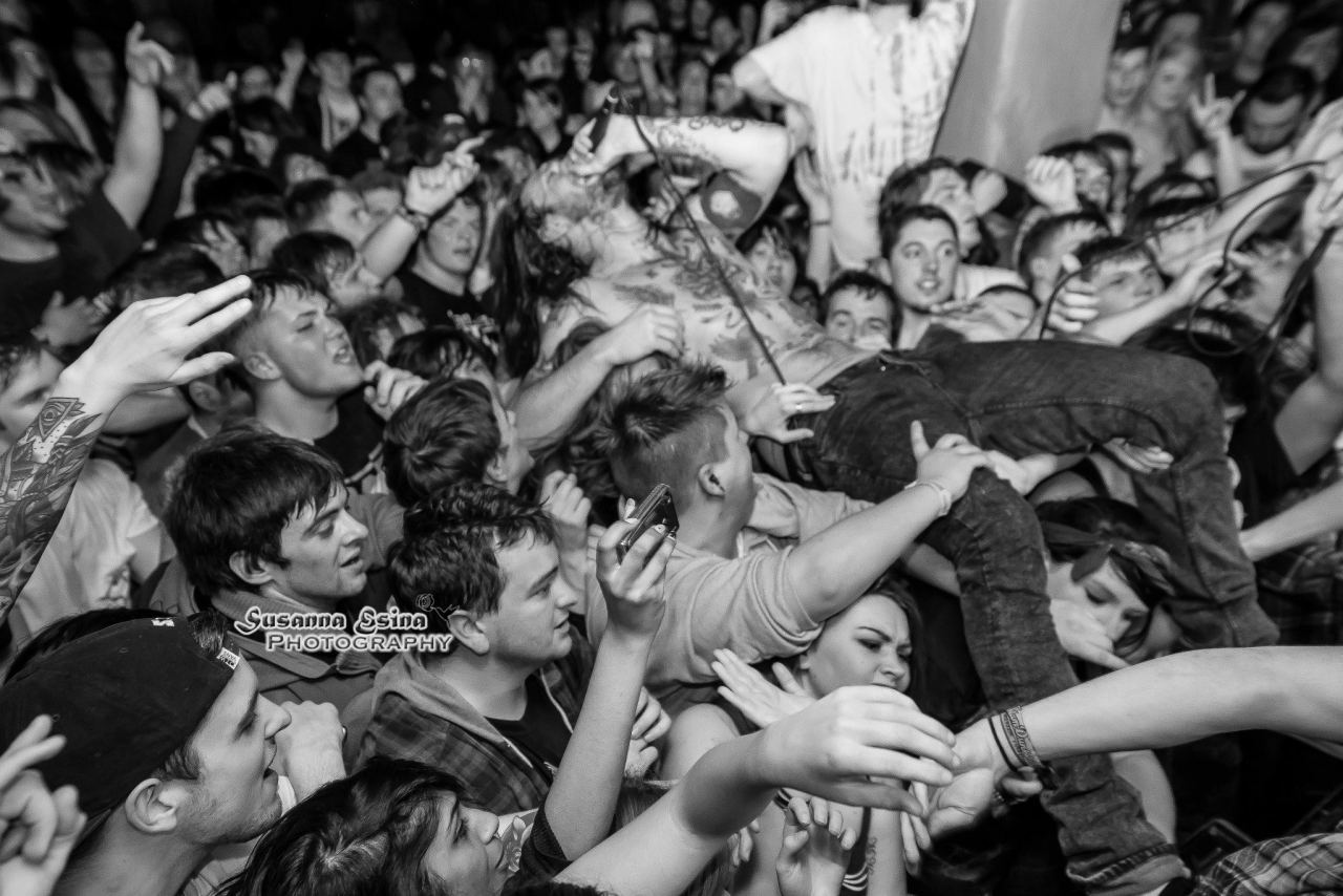 the-years-i-put-into-this:  While She Sleeps - The Borderline - 22/04/2013Susanna