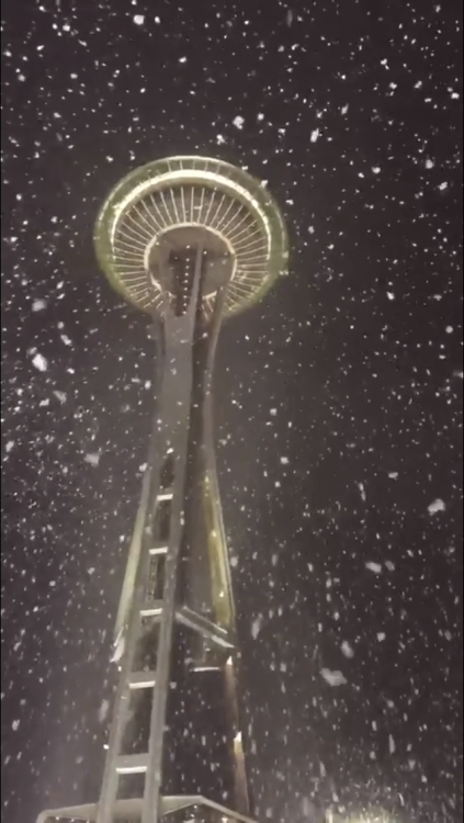 It&rsquo;s hard to get a good picture of the space needle in the snow with an iPhone but here&am