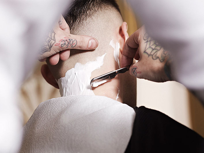 rumancoca:  grandnez:  Barbershop/  Hot 