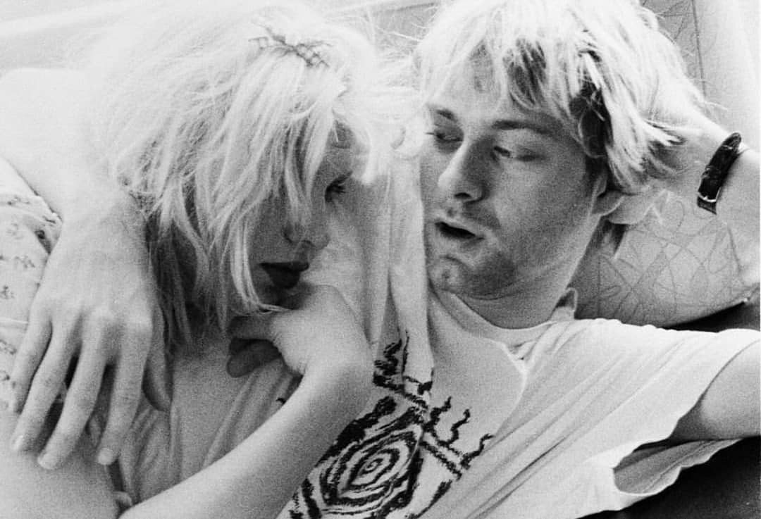 kurtcobain-nirvana5:  Kurt Cobain’s wife congratulated her husband with his birthday