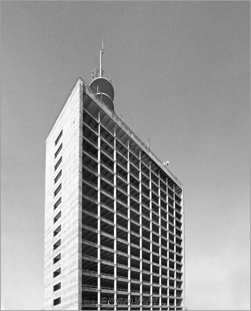 What the hell of a nudie! Foto:  © Wolfram Mikuteit “Telekom” high rise, Constance, district “Peters