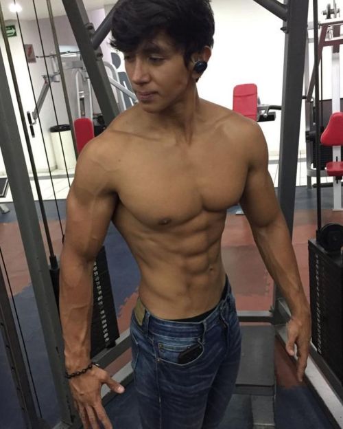 odilevaiken:Joshua Guerrero@daddy.aioli adult photos