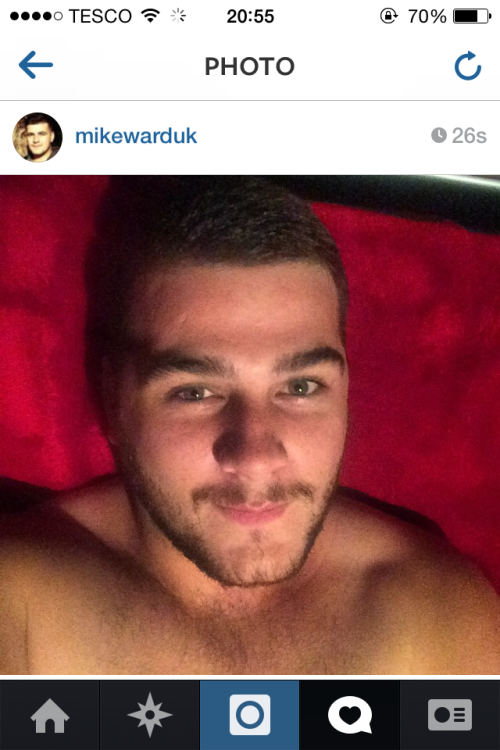 chunkymalecelebs:Mike WardVoice UK 2013 Runner UpPredicted peak weight: 235lbs