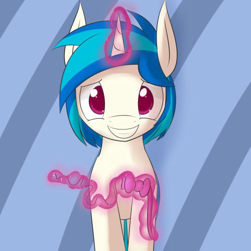 askoctavia:  Ask Octavia #205 Ask Vinyl #003 It couldn’t be… Could it?  Oh dear… xD