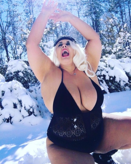zandralee123: My crazy side lmao. And no ironically I was not cold it actually felt really good lol 