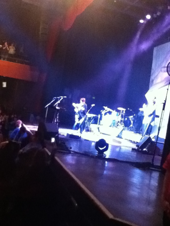 electra3:  Tegan &amp; Sara @ The Pagaent! :)