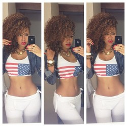 chocolate-hunnies:  fashionistasrus:  Aisha  &lt;3 Dat hair &amp; dem hips.