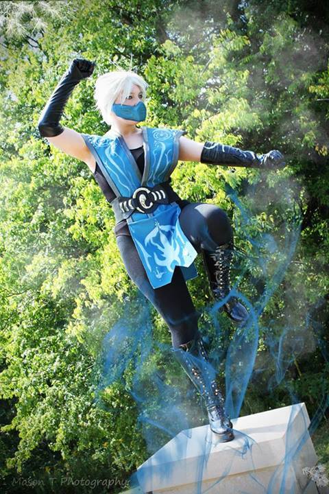 nerdsandgamersftw:  Mortal Kombat Frost Cosplay By Mimiru Riley Photography by Mason T Photography