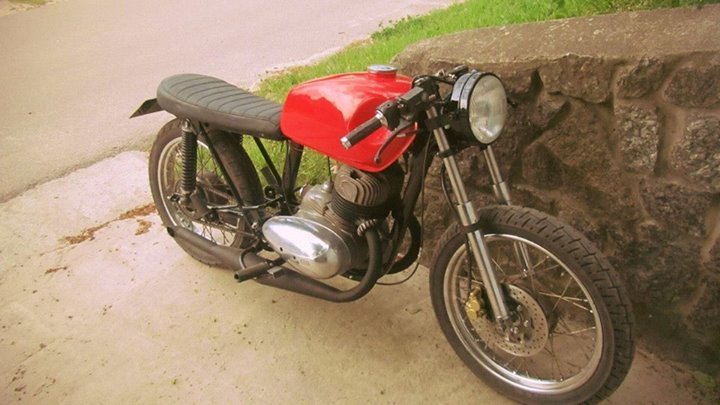 motomood — jawa-cz: 1967 Jawa 350 cafe racer simple