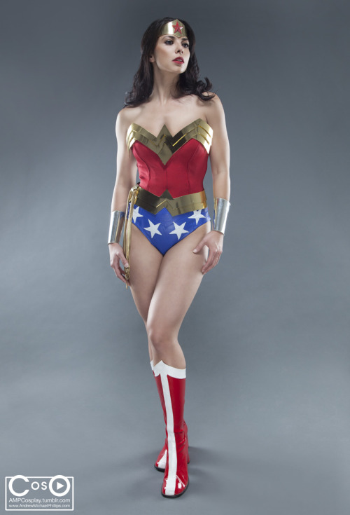 comicheroines:  Wonder Woman Cosplay 