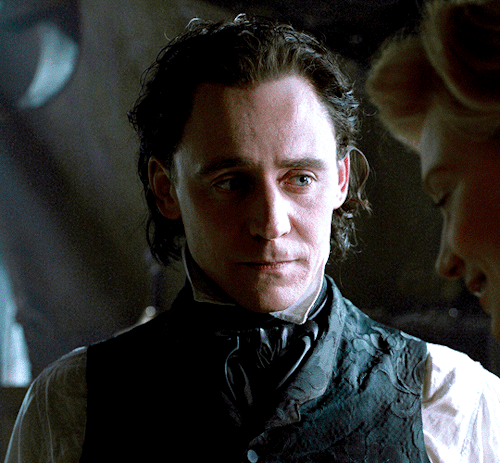 arelyhb: hiddleston-daily: Tom Hiddleston as Thomas Sharpe CRIMSON PEAK (2015) Gothic daddy