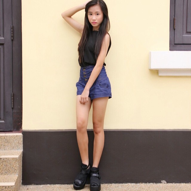 asiancumcollection:  Extra tight. Think you can fit inside?