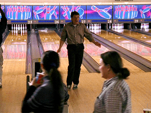 deweyspiano:  Favorite Malcolm in the Middle Episodes (Part 2/?)S02E20 – “Bowling”“You want a strike? I’ll give you a strike! Here’s your damn strike!“