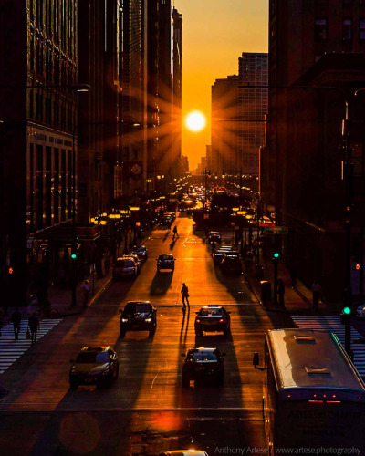 Chicago”henge” at equinox, showing east-west alignment of the street