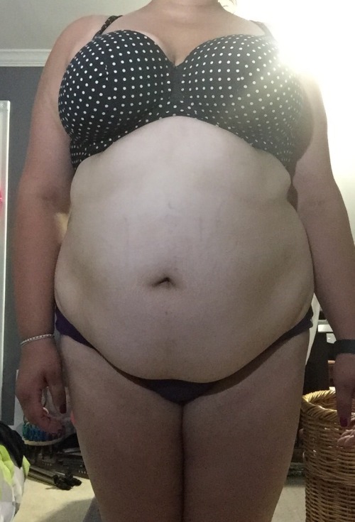 ilikebeingfat:  Faaaaat from all angles. 