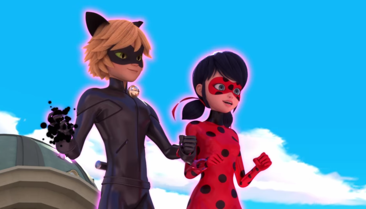 Miraculous World: Paris 🐞  Opening English Dub vs French Dub 