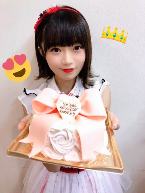 奈良未遥さんのツイート: りかちゃんhappy birthdayを お祝いしたよ！！！！ おめでとう 同い年みんなお誕生日迎えていく〜 りかちゃんらしさが大好きよ #中井りか #NGT48 https