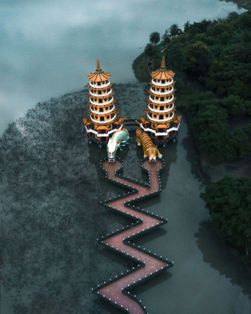 “During My Trip Around Asia, I Looked For The Most Beautiful And Craziest Temples And This Is 