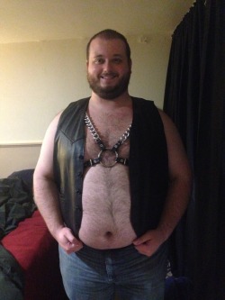 electricunderwear:  huskybear87:  This was my outfit for going to the bar for my friend Billy’s birthday party. Woof, Grr, and stuff!  So sexy!