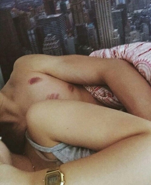 arcticturnerxx:  https://weheartit.com/entry/173398743
